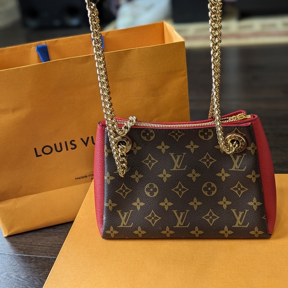 Authentic LOUIS VUITTON Surrene BB bag in Cherise / Red - Picture 2 of 12